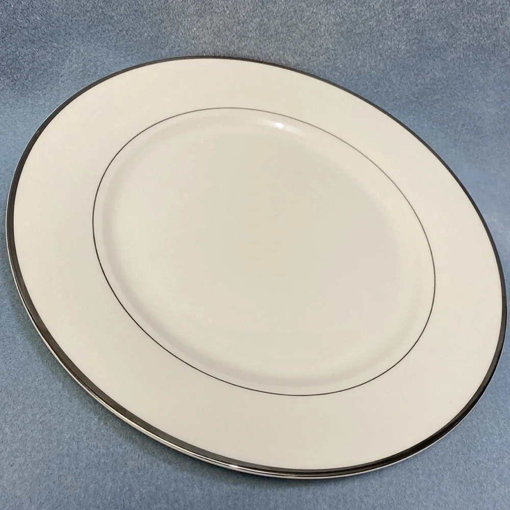 2-Wallace Porcelain and Platinum Dinner Plates 10-5/8 inch (set of two)